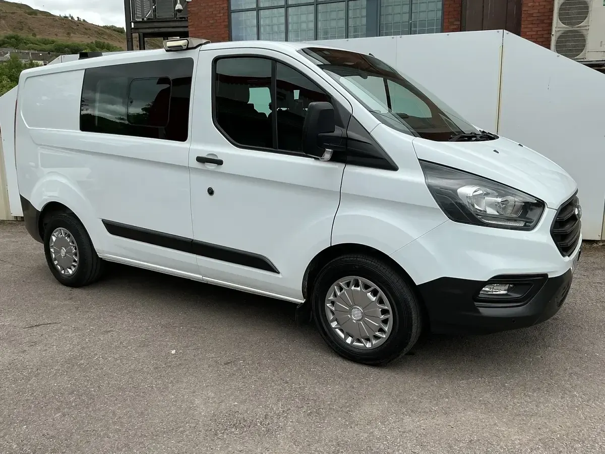 Used Ford Transit Custom 105 HP (77 kW) 2019 White Van