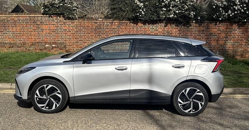 New MG MG4 EV 177 kW (241 HP) 2026 Hatchback