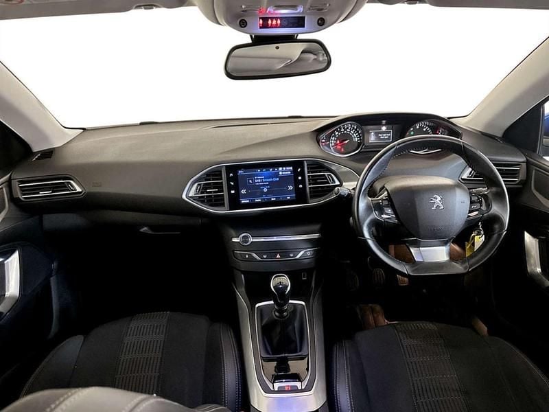 Used Peugeot 308 Allure 131 HP (96 kW) 2021 Blue Hatchback