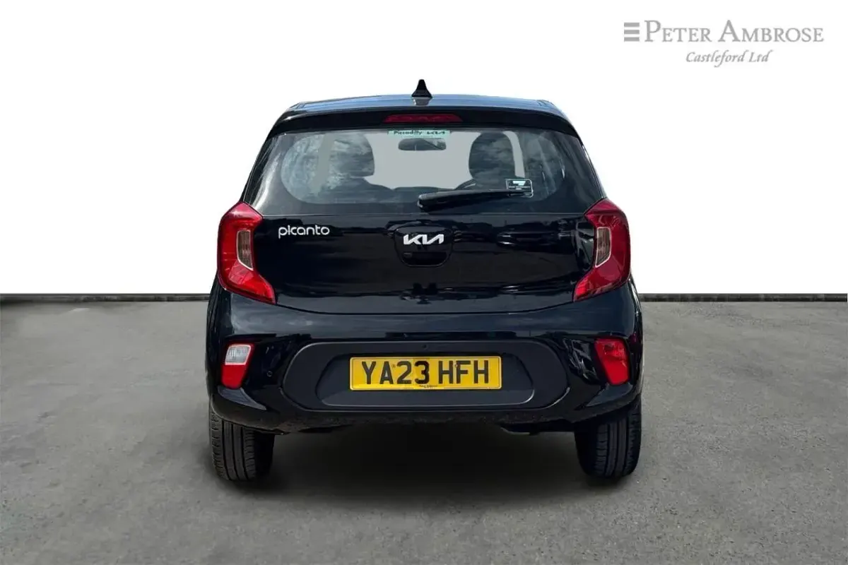 Used Kia Picanto 66 HP (48 kW) 2023 Black Hatchback