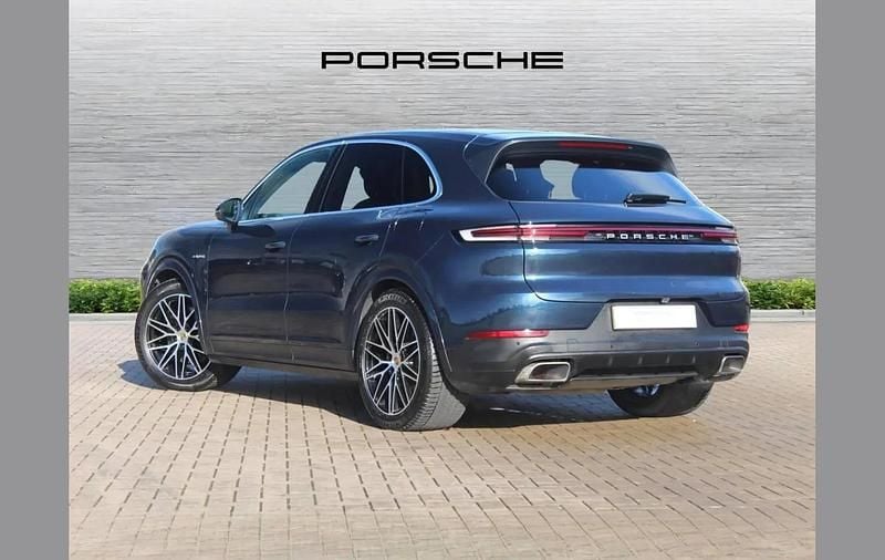 Used Porsche Cayenne 464 HP (341 kW) 2024 Blue SUV