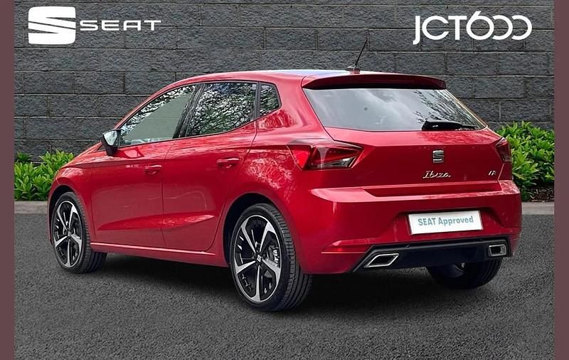 Used Seat Ibiza FR Sport 113 HP (83 kW) 2025 Red Hatchback