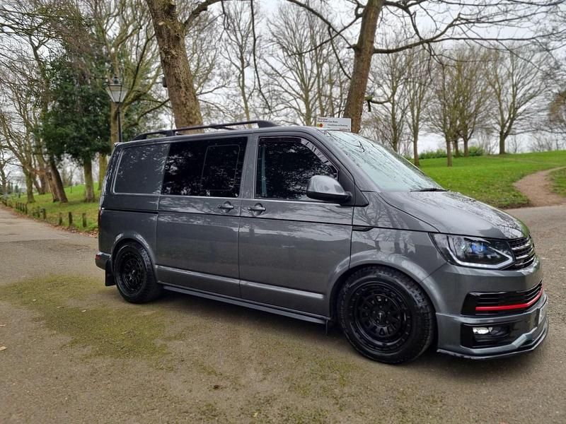 Second-hand VW Transporter Highline 201 CP (147 kW) 2019 Gri Van