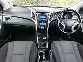 Used Hyundai i30 SE 110 HP (80 kW) 2014 White Hatchback