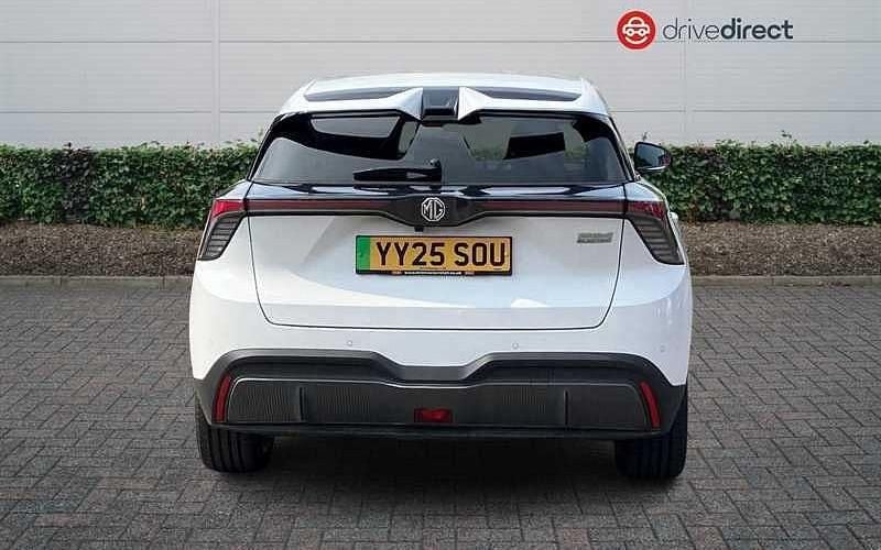 Used MG MG4 EV Trophy 150 kW (204 HP) 2024 Solid  arctic white Hatchback