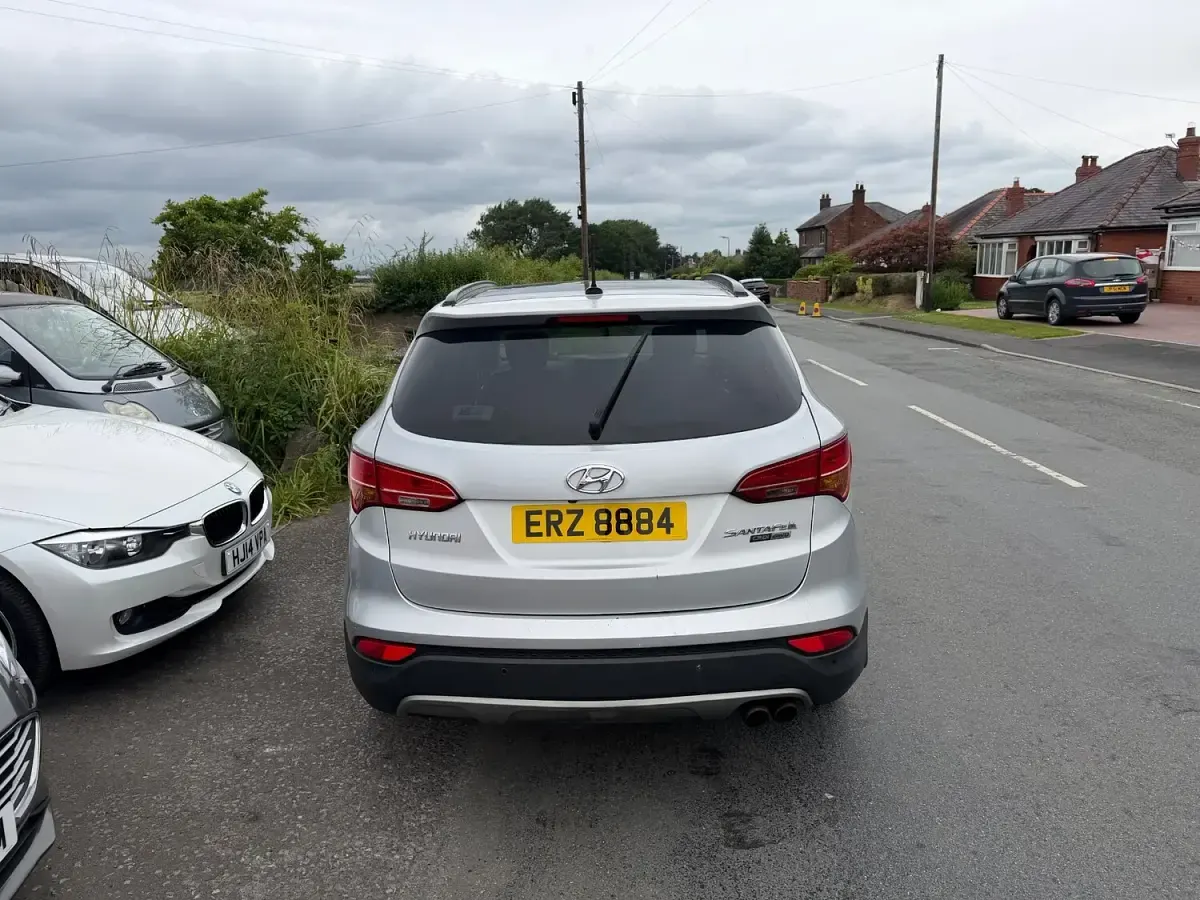 Used Hyundai Santa Fe Premium SE 197 HP (144 kW) 2012 Silver SUV