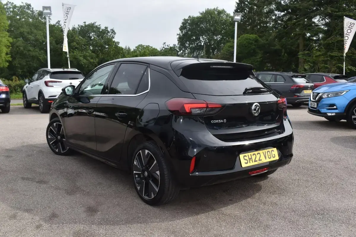 Used Vauxhall Corsa-e Elite 100 kW (136 HP) 2022 Black Hatchback