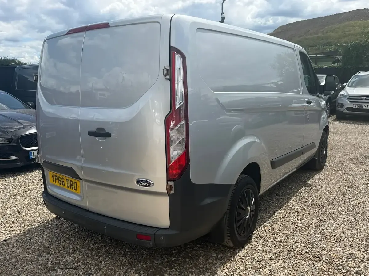 Used Ford Transit Custom Trend 125 HP (91 kW) 2016 Silver Van