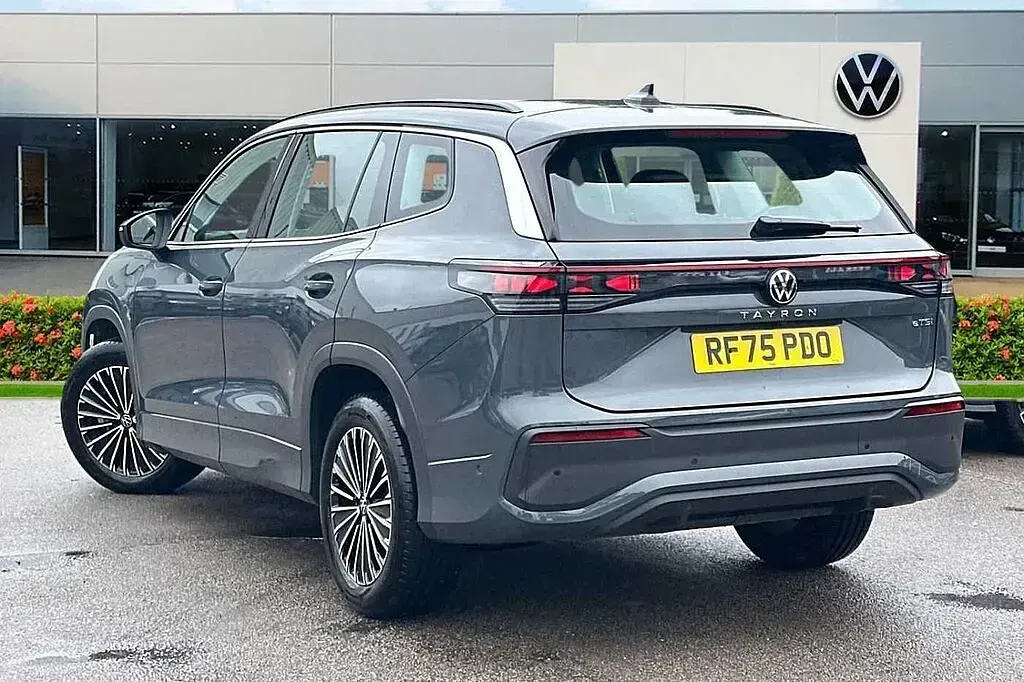 Used VW Tayron Life 150 HP (110 kW) 2026 Grey SUV