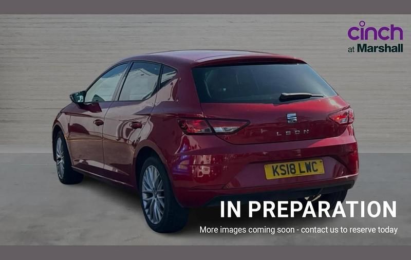 Used Seat Leon SE Dynamic 108 HP (79 kW) 2018 Red Hatchback