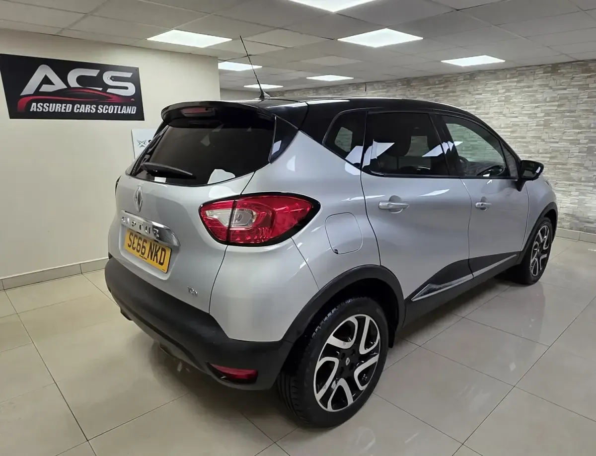 Używany Renault Captur Dynamique 90 KM (66 kW) 2016 Srebrny SUV