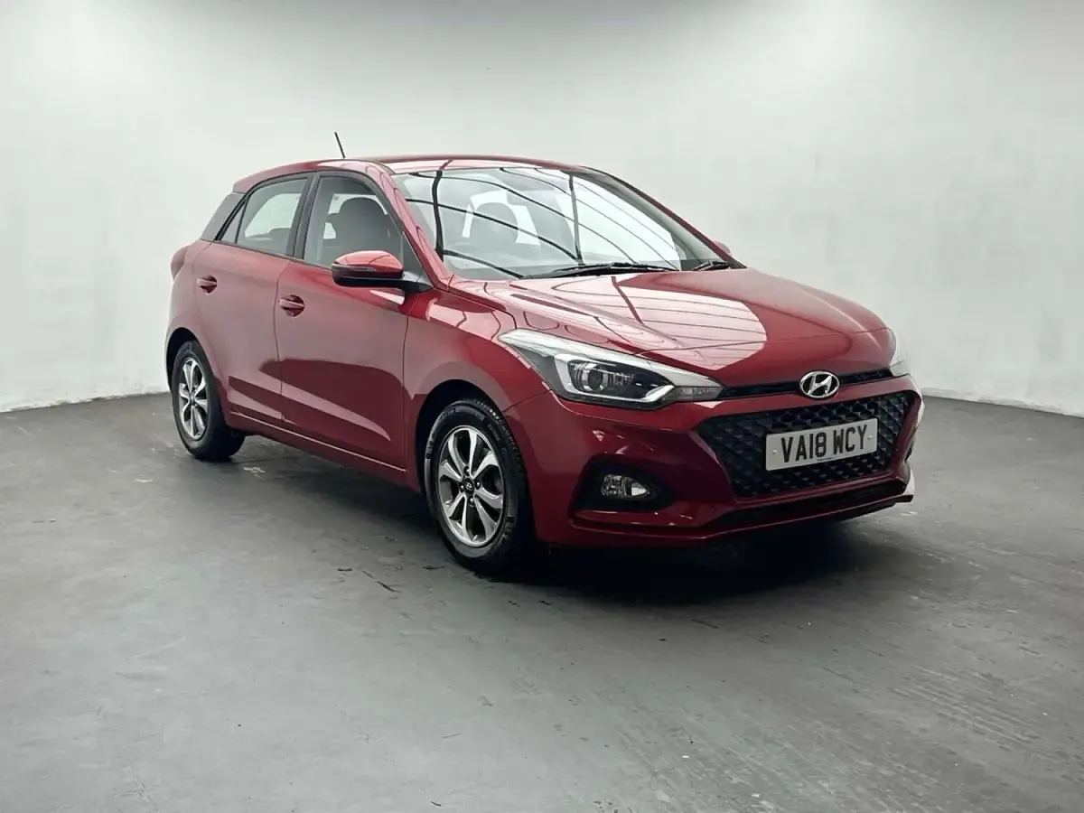 Used Hyundai i20 SE 84 HP (61 kW) 2018 Red Hatchback
