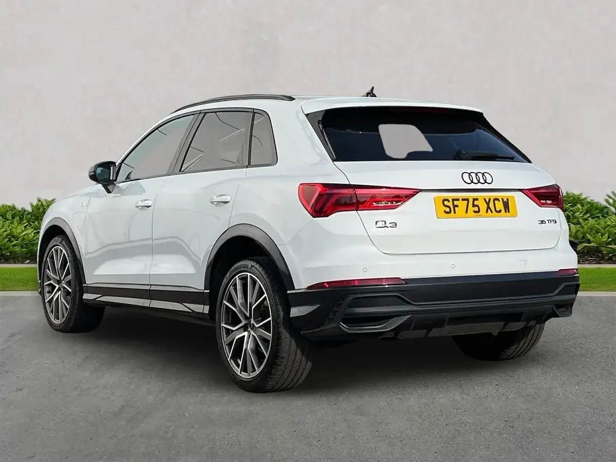 Used Audi Q3 Black Edition 150 HP (110 kW) 2025 White SUV