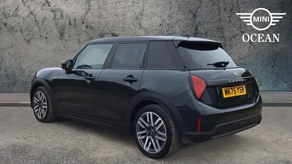 Used Mini Cooper Hatch 113 kW (154 HP) 2026 Grey Hatchback