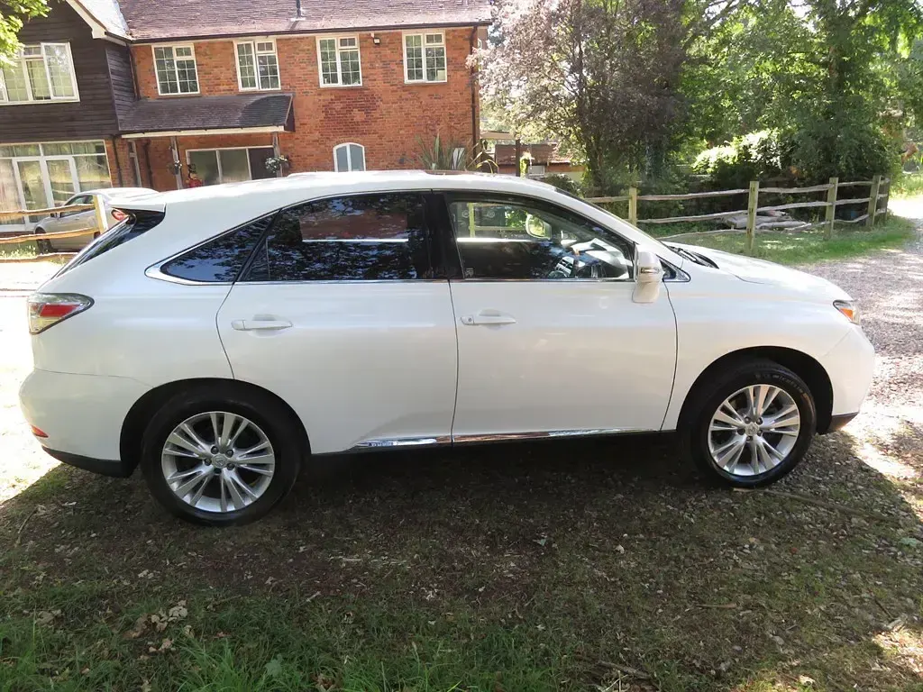 Used Lexus RX450h 2010 Snow white SUV