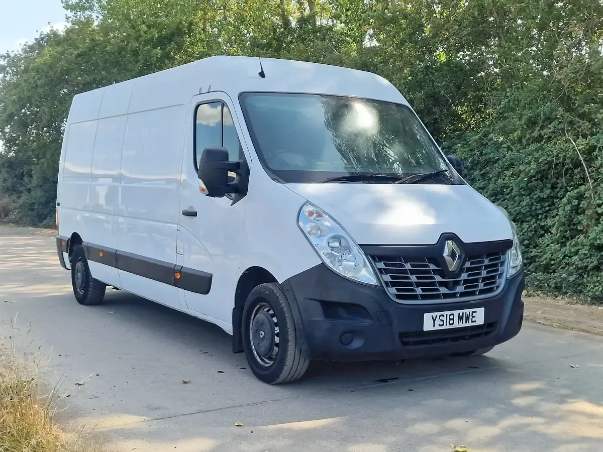 Used Renault Master Business 145 HP (106 kW) 2018 White Van