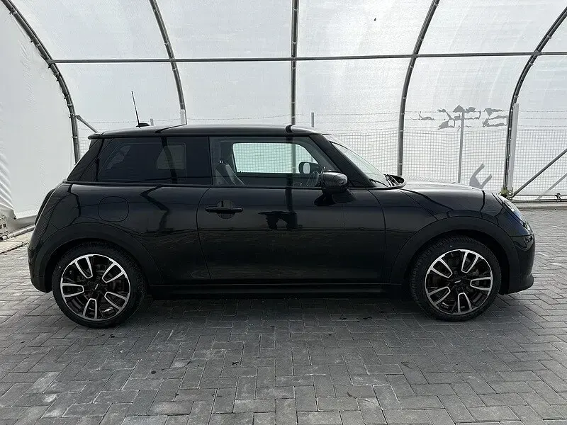 Used Mini Cooper Classic 154 HP (113 kW) 2024 Black Hatchback