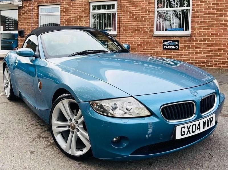 Blue Used 2004 BMW Z4 Luxury Line Cabriolet | £2,500 (Fair price) - Image 1/4