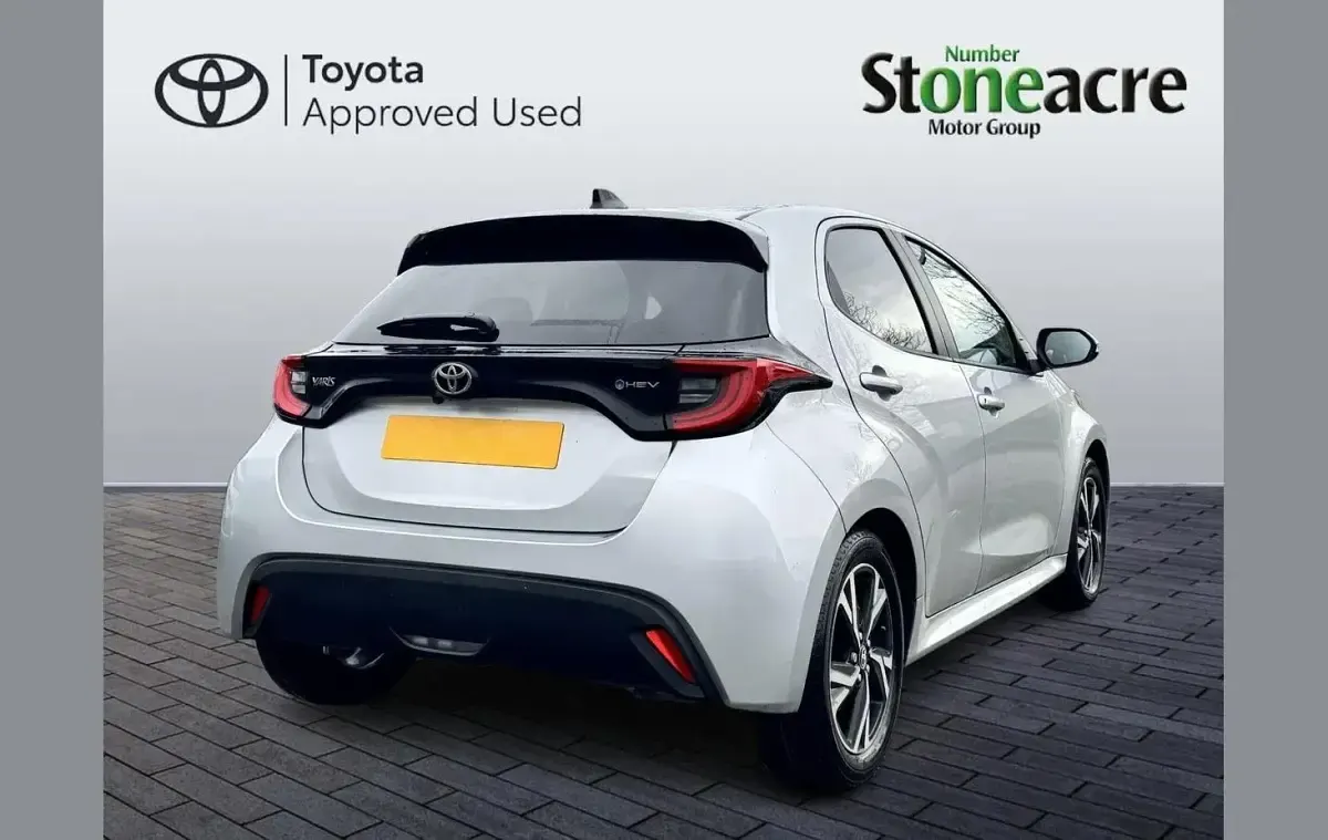 Used Toyota Yaris Design 113 HP (83 kW) 2025 Silver Hatchback
