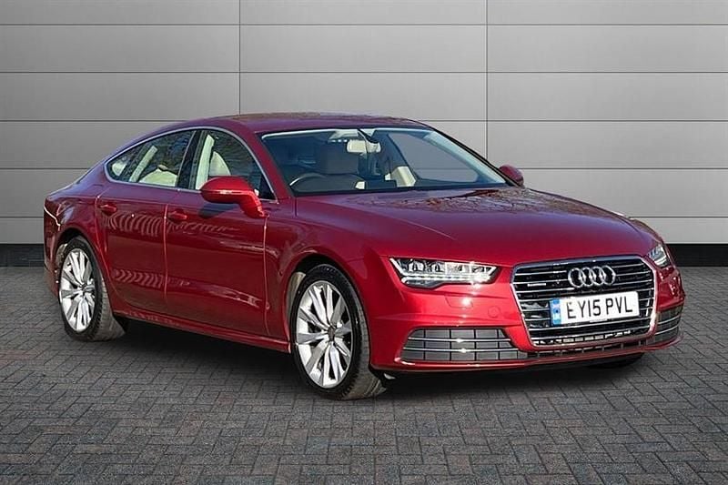 Used Audi A7 Design 218 HP (160 kW) 2015 Garnet red Hatchback