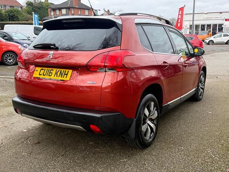Begagnad Peugeot 2008 Allure 2016 Röd SUV