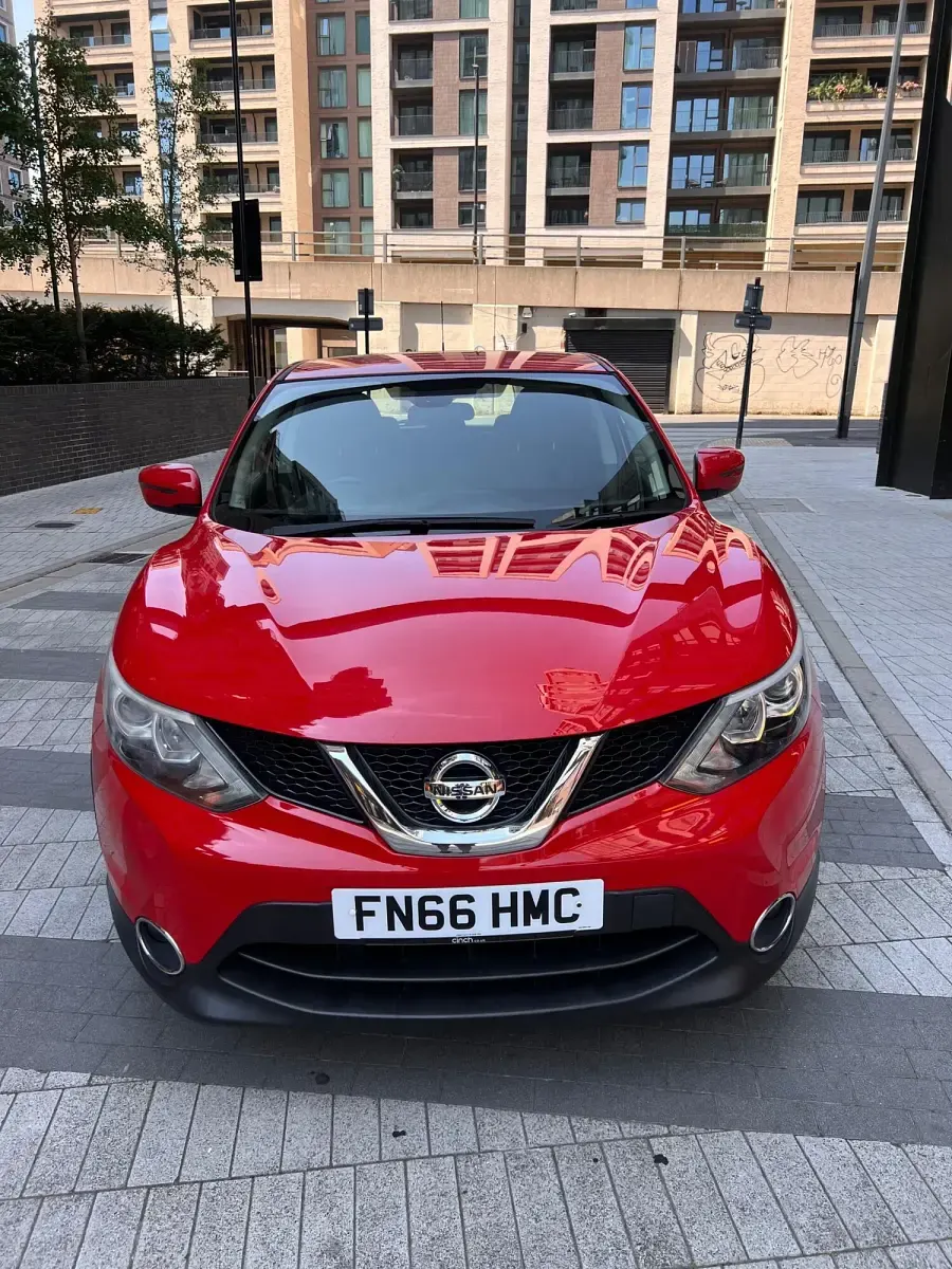 Used Nissan Qashqai Acenta 2016 Red SUV