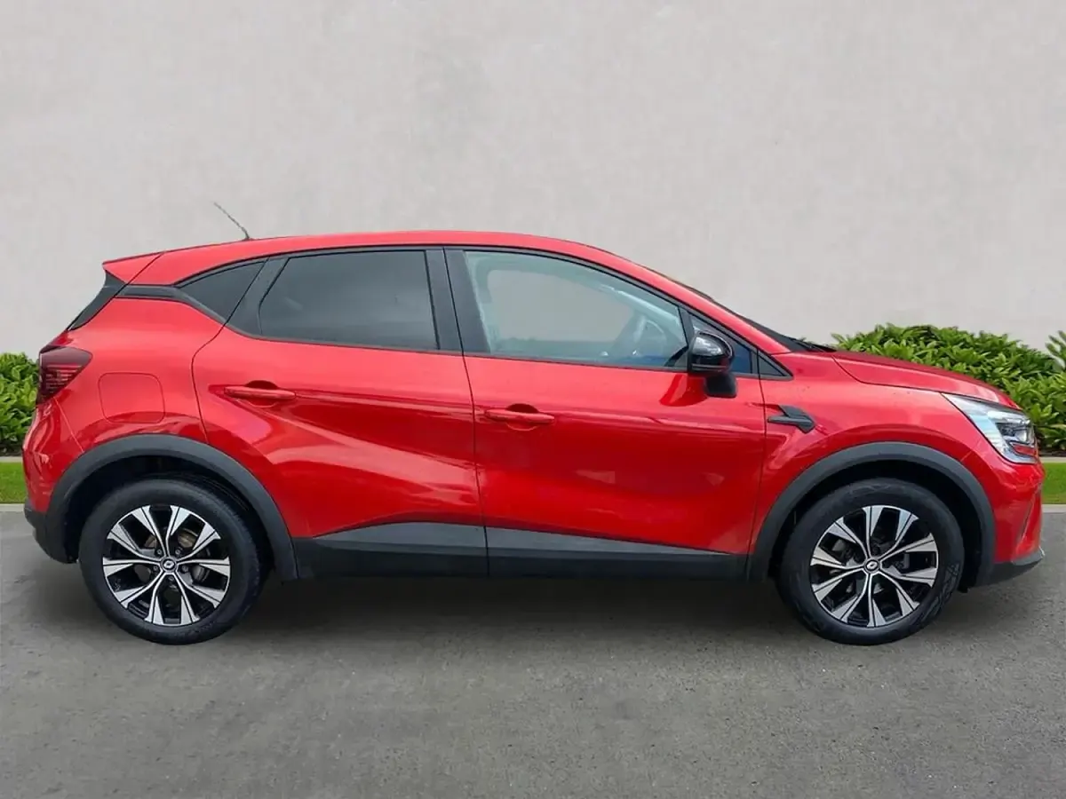 Używany Renault Captur Evolution 91 KM (66 kW) 2022 Czerwony SUV