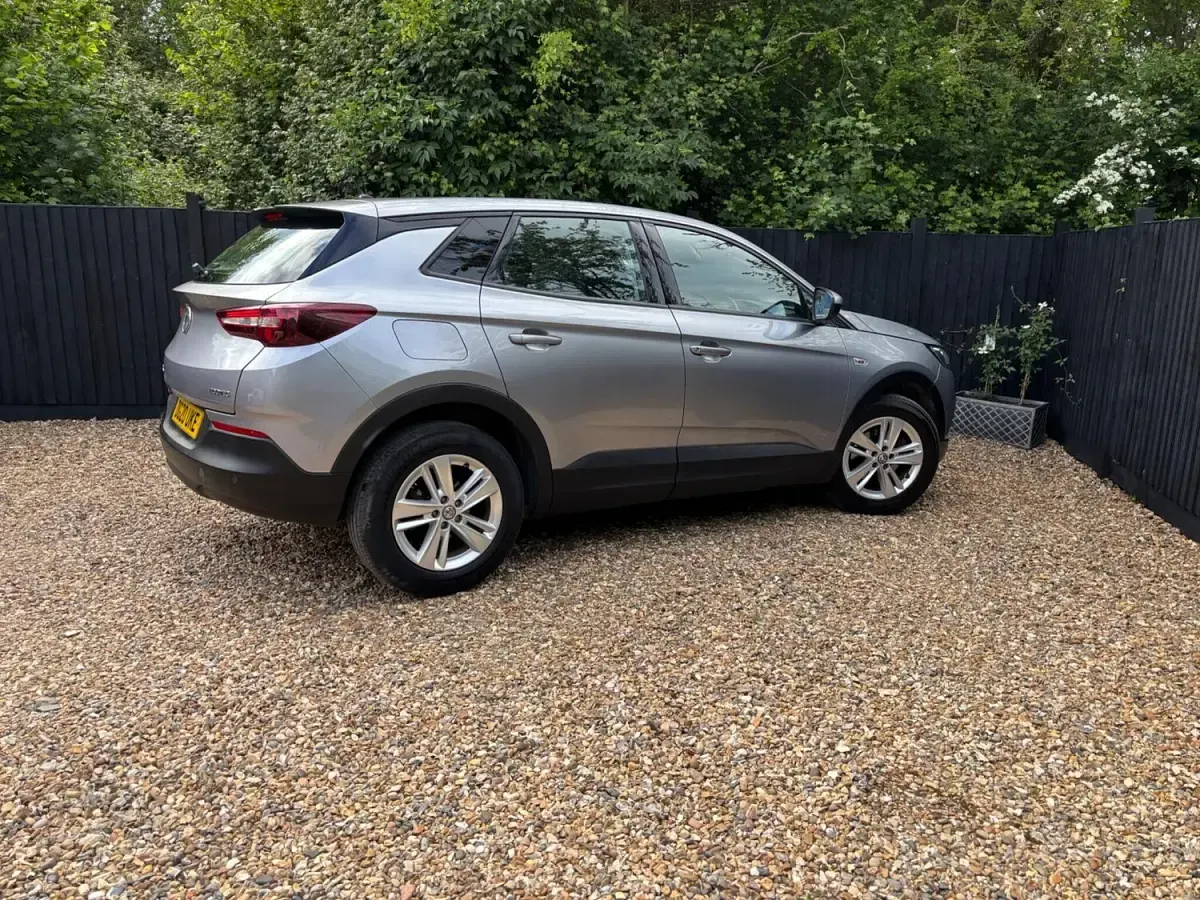 Used Vauxhall Grandland X S 130 HP (95 kW) 2020 Grey SUV