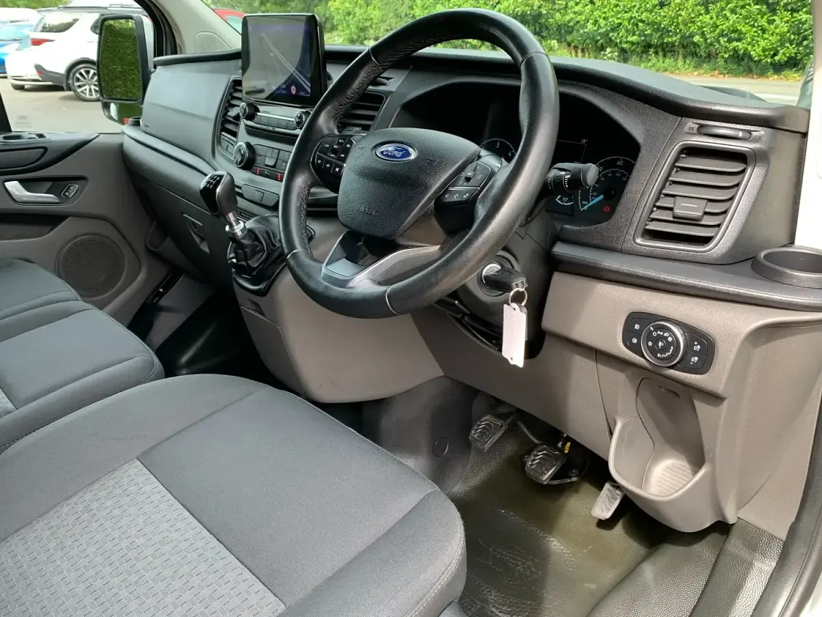 Used Ford Transit Custom Trend 130 HP (95 kW) 2020 Silver Van