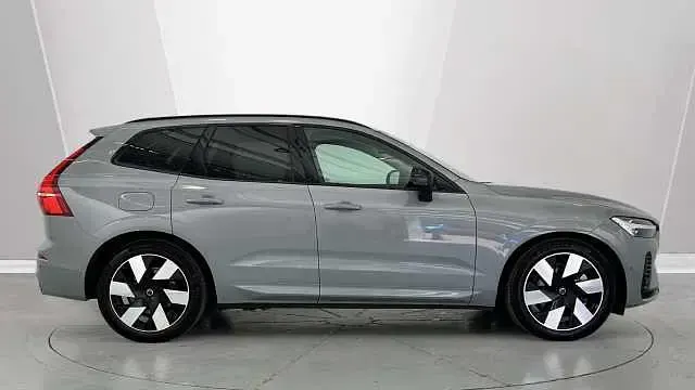 Used Volvo XC60 Ultra 449 HP (330 kW) 2025 Grey SUV
