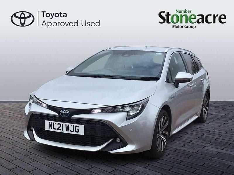 Used Toyota Corolla Design 122 HP (89 kW) 2021 Silver Estate