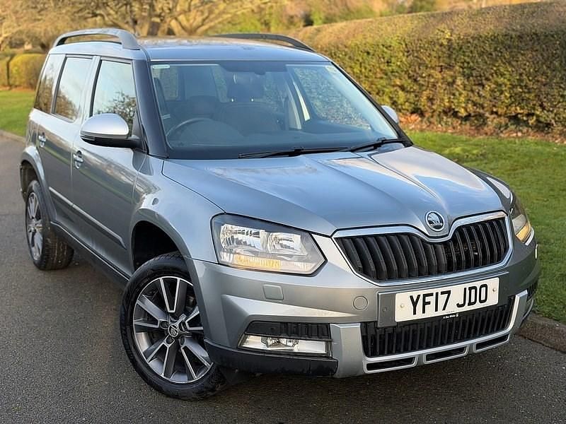 Used Skoda Yeti SE Drive 110 HP (80 kW) 2017 Grey SUV