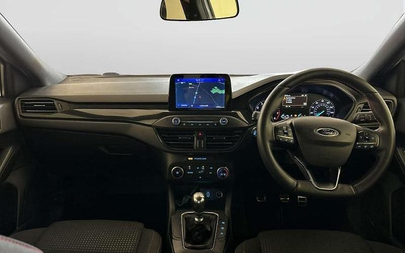 Usado Ford Focus ST-Line 150 HP (110 kW) 2020 Branco Citadino