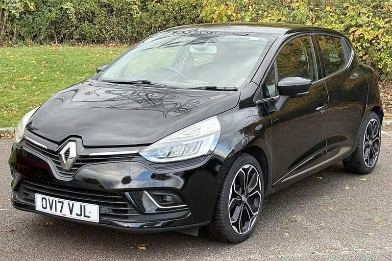 Black Used 2017 Renault Clio IV Signature Hatchback | £8,200 (Fair price) - Image 1/1