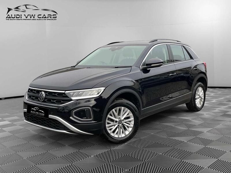 Used VW T-Roc Life 150 HP (110 kW) 2024 Black SUV