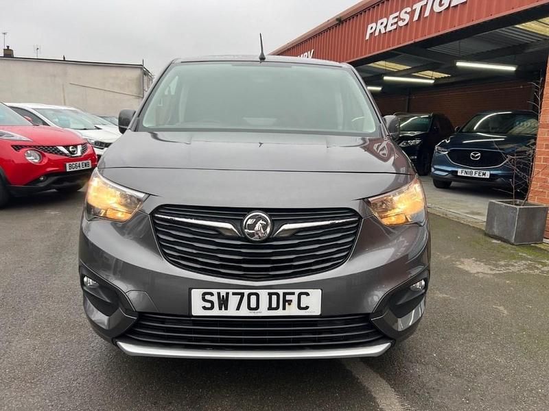 Used Vauxhall Combo 100 HP (73 kW) 2020 Grey Van