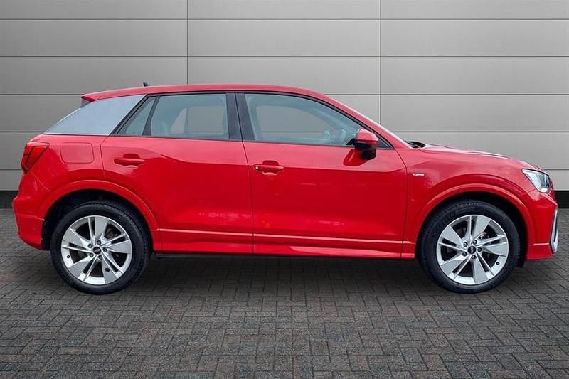 Used Audi Q2 S-Line 150 HP (110 kW) 2023 Red SUV