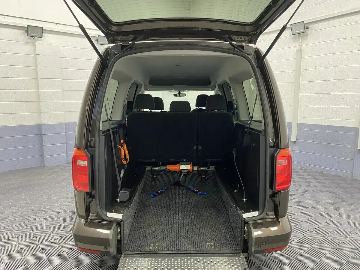 Used VW Caddy Life 122 HP (89 kW) 2021 Brown MPV