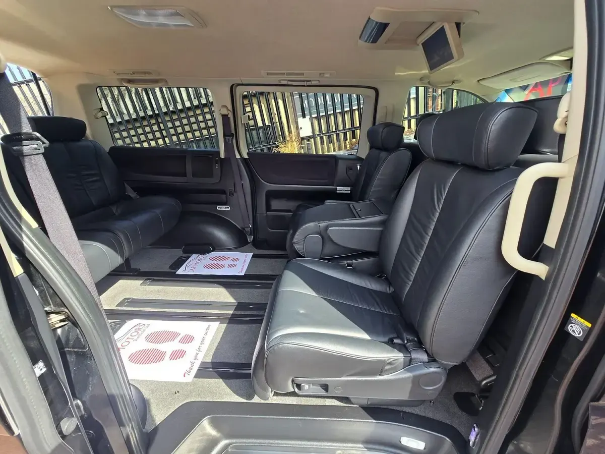 Used Nissan Elgrand 2025 Black MPV