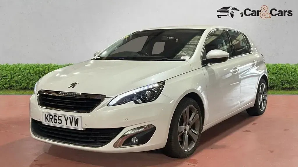 Used Peugeot 308 Allure 130 HP (95 kW) 2015 White Hatchback
