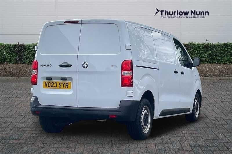 Used Vauxhall Vivaro S 100 HP (73 kW) 2023 White MPV