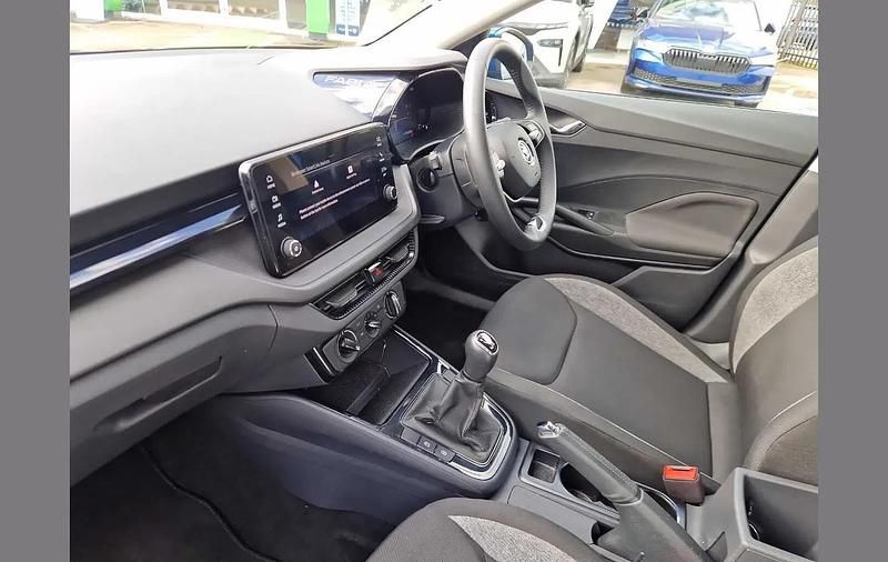 Used Skoda Fabia Comfort 94 HP (69 kW) 2024 Race blue metallic Hatchback