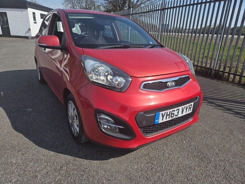 Red Used 2013 Kia Picanto 2 Hatchback | £3,999 (Fair price) - Image 1/4