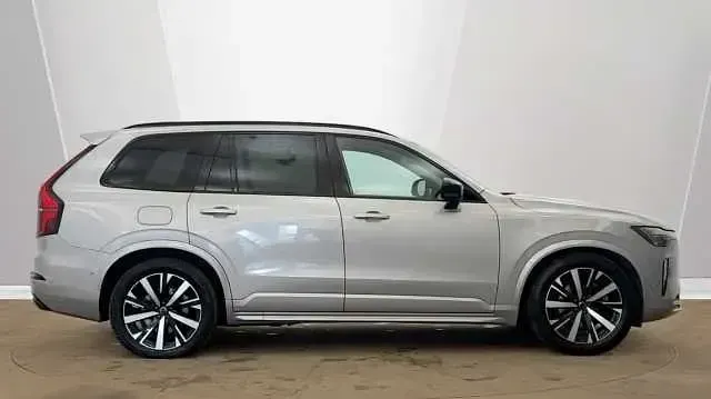 Used Volvo XC90 Plus 455 HP (334 kW) 2025 Silver SUV