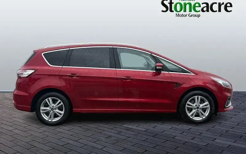 Used Ford S-MAX Titanium 190 HP (139 kW) 2022 Red MPV