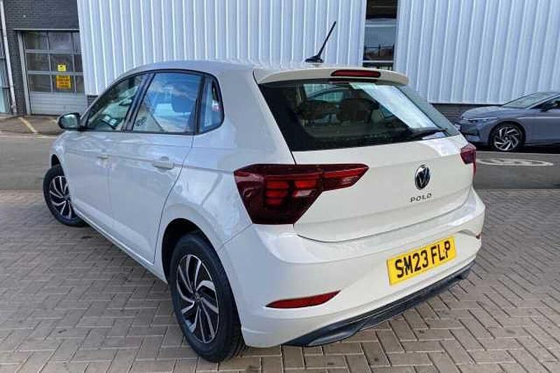Begagnad VW Polo Life 80 HK (58 kW) 2023 Grå Halvkombi