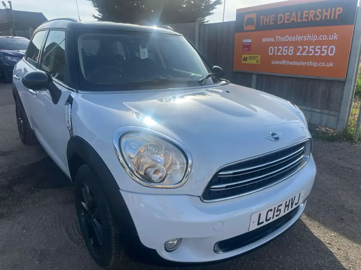 Used Mini Cooper Countryman 122 HP (89 kW) 2015 White SUV