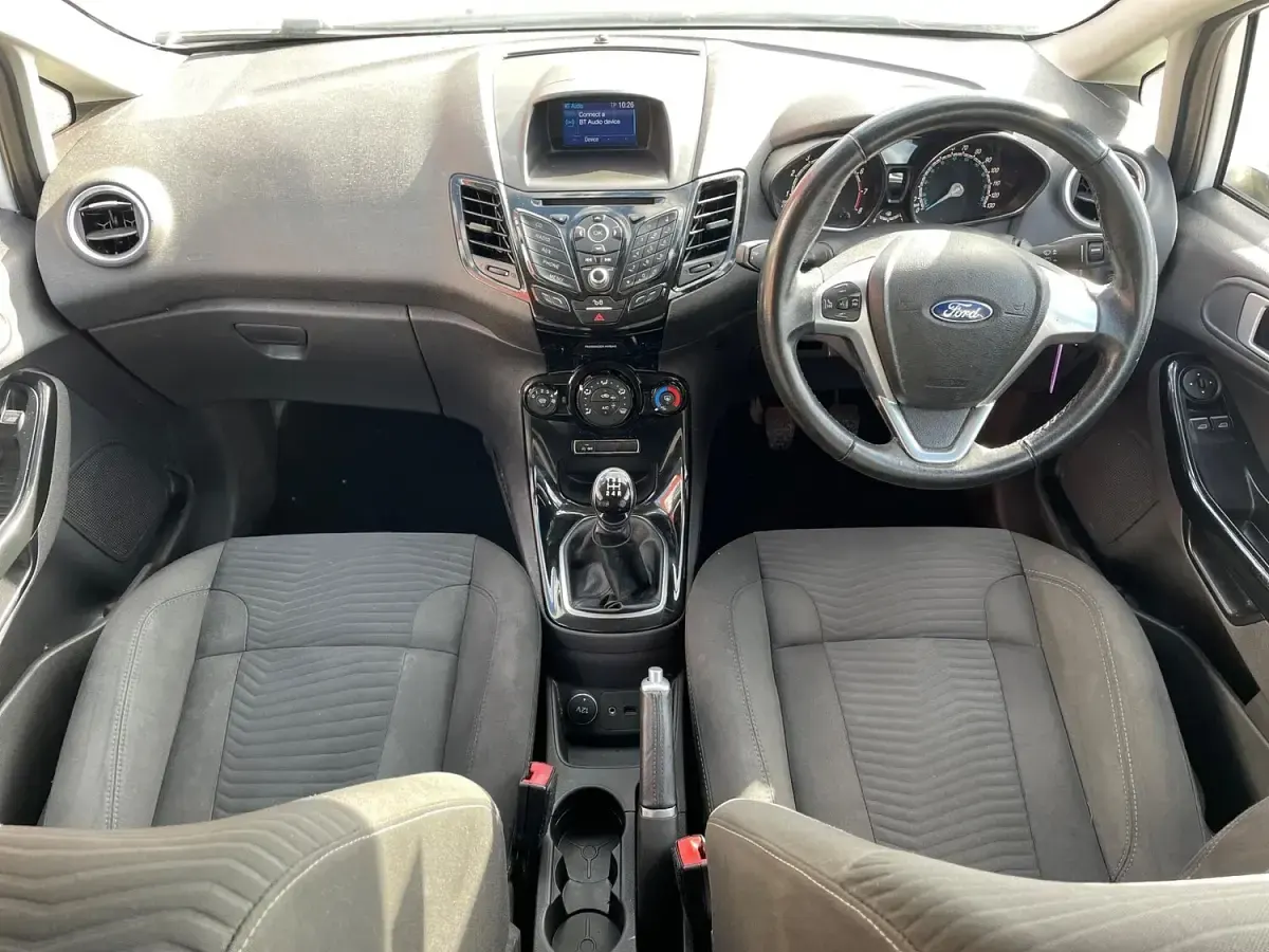 Used Ford Fiesta Zetec 2016 White Hatchback