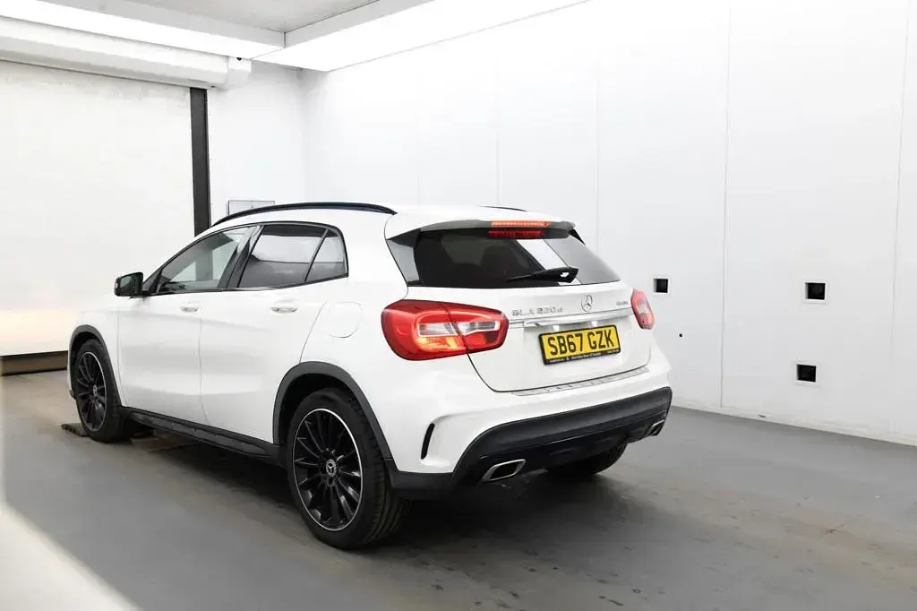 Used Mercedes GLA220 AMG line 2018 White SUV