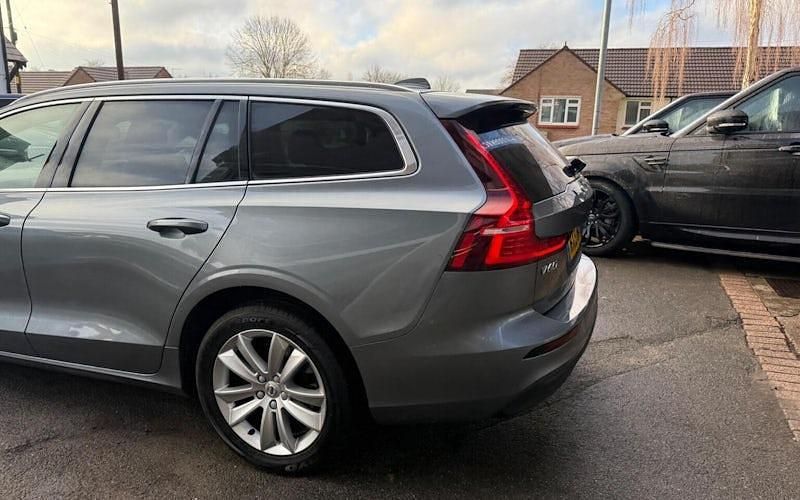 Used Volvo V60 Momentum 150 HP (110 kW) 2019 Grey Estate